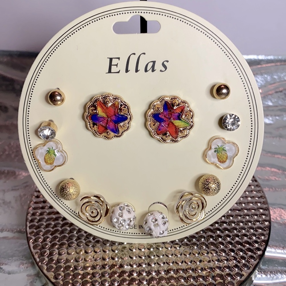 ELLAS - GOLD TONE EARRINGS 7 PAIRS Pierced